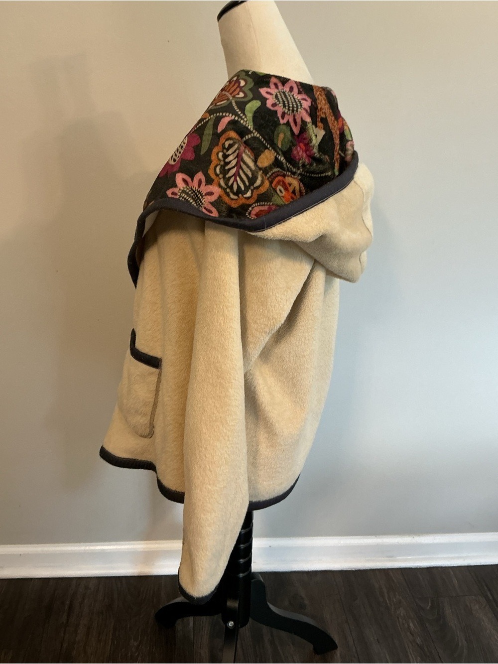 Johnny Was Joan Reversible Super Soft Sherpa Hooded Jacket - Picture 8 of 16